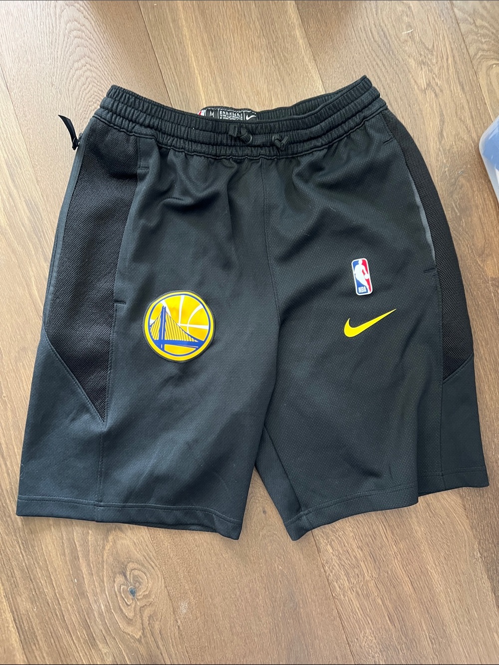 NEW Golden State Warriors Nike Men’s Black Shorts with Yellow Warriors & Swoosh